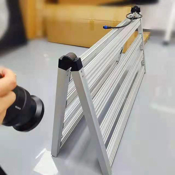  植物生长灯